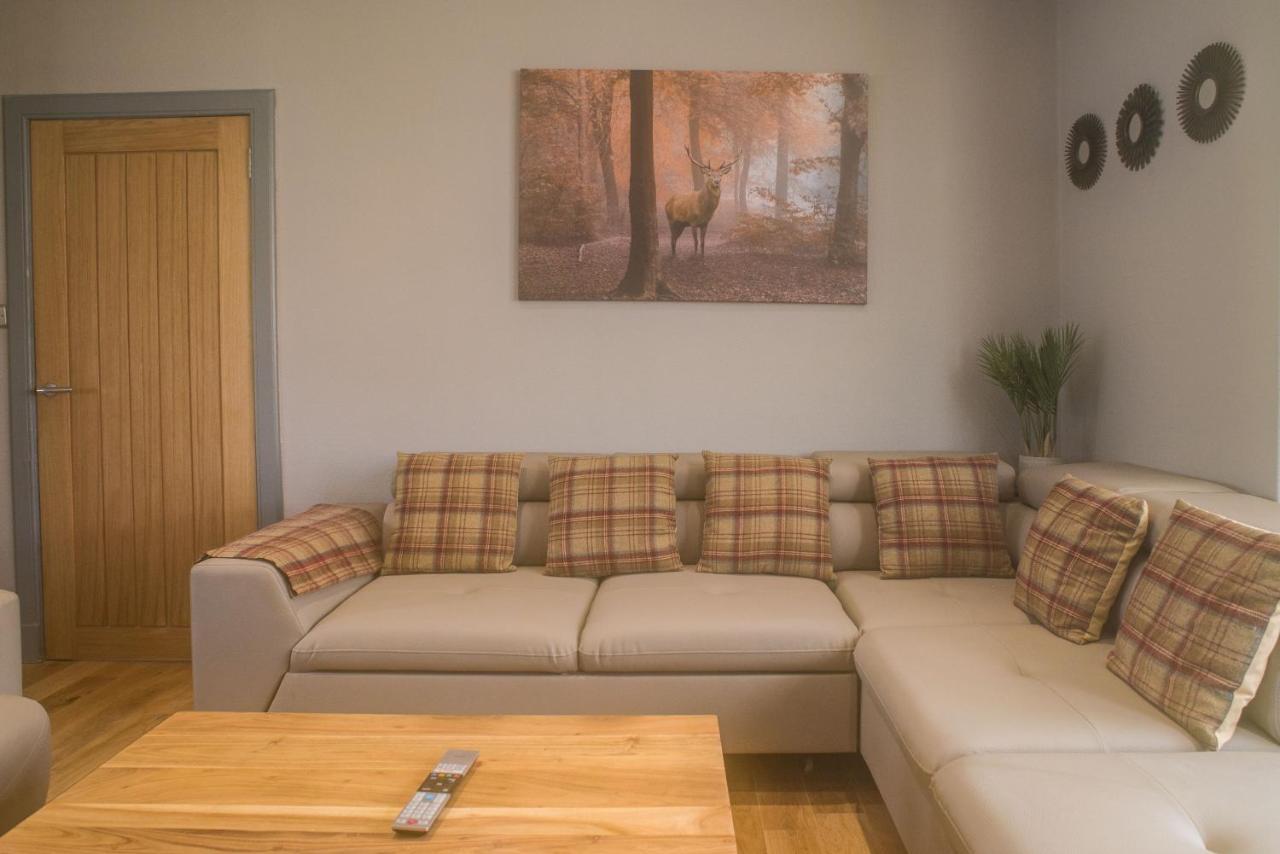 Luxury Super Central Cottage With A Hot Tub/ Gym Portree Exterior photo