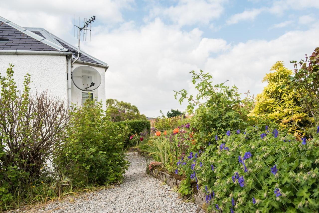 Luxury Super Central Cottage With A Hot Tub/ Gym Portree Exterior photo